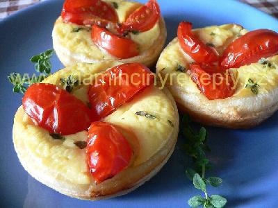 Sýrové košíčky s rajčátky