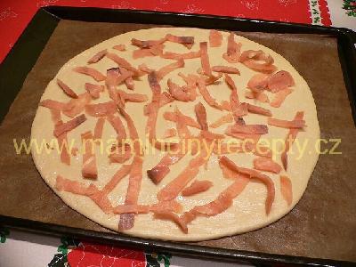 Pizza s uzeným lososem
