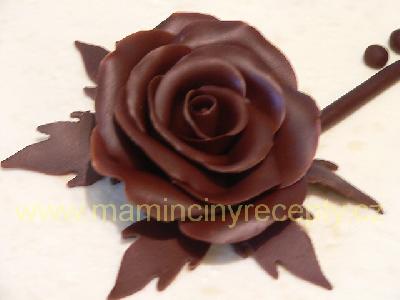 S čokoládovou růží