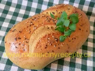 Bílý kořeněný chléb
