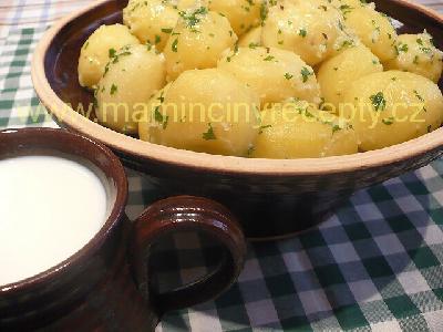 Česnekové brambory s mlékem