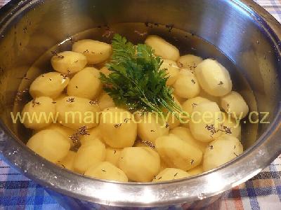 Česnekové brambory s mlékem