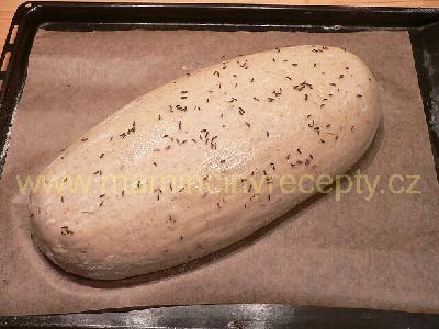 Domácí kmínový chléb
