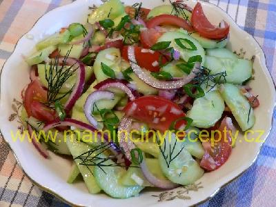 Salát s jarními cibulkami